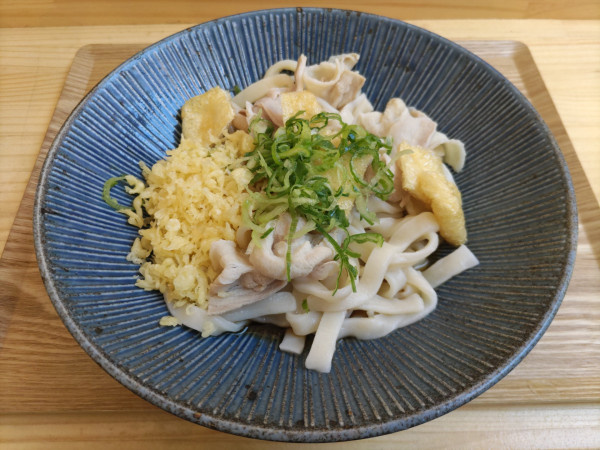 「肉汁ぶっかけ（温）」@がっつりうどん 秋葉原店の写真