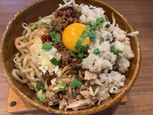 「台湾まぜ郎大盛300g1050円ランチご飯サービス」@まぜ郎 ぎんや 中川店の写真