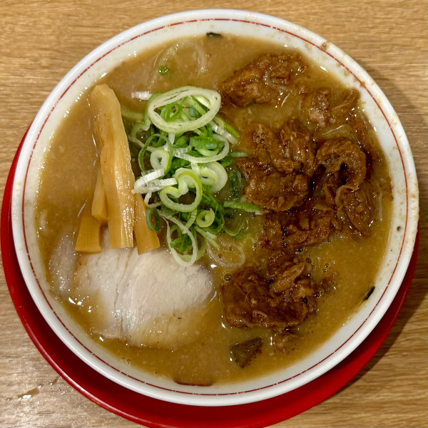 「牛すじラーメン ミニ ¥1,150」@天下一品 総本店の写真