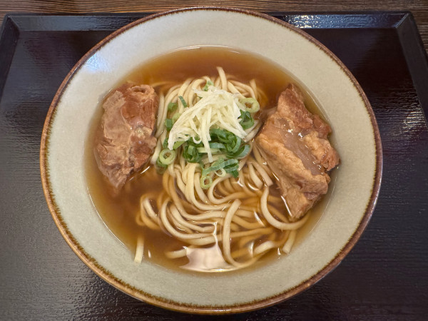 「軟骨ソーキそば　980円」@首里うかじ うかじそばの写真