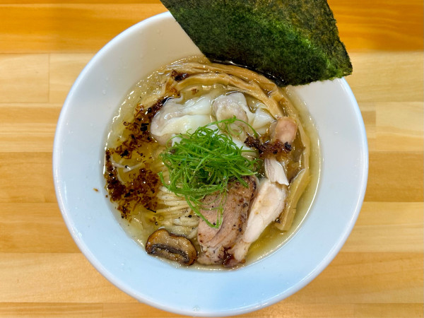「★＜限定＞冷やし塩らーめん(わんたん2個入り)🍜¥1,200」@らーめん 心麦の写真