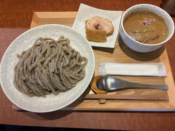 「御影つけめん 中」@手打式特級多加水 御影麺 鏑矢の写真