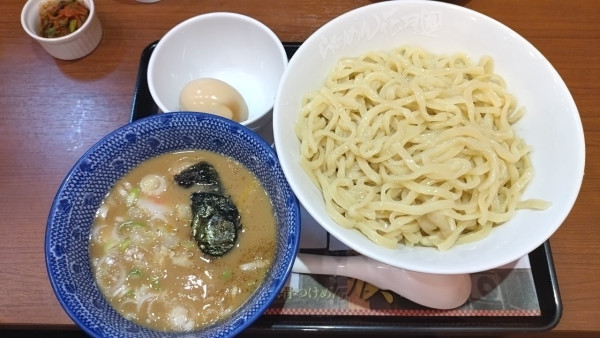 「【期間限定】頑者 濃厚魚介豚骨つけめん【メンマ抜・中盛・1070」@らあめん花月嵐 中村橋店の写真