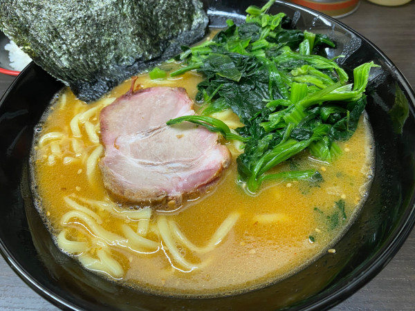 「味噌のりほうれん草」@横濱家系ラーメン 勝鬨家の写真