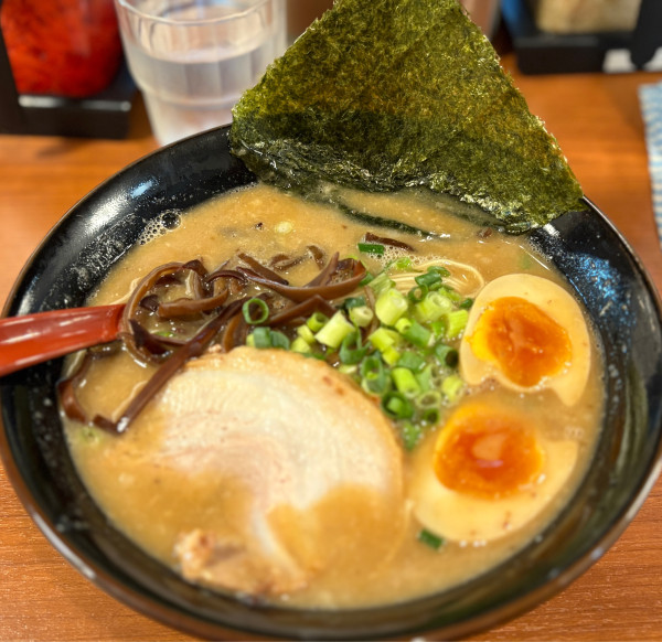 「味玉ラーメン＋無料替玉1玉」@ど豚こつ 翔己の写真