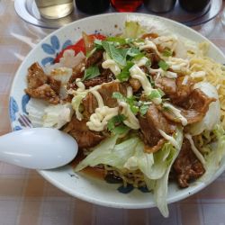 冷やし焼肉そば（大盛）900円