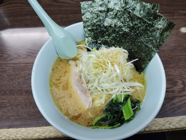 「ネギラーメン　　1030円」@とんぱた亭 片倉町店の写真