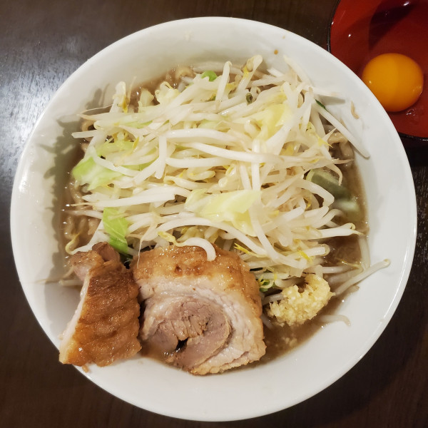 「小ラーメン生姜脂、生卵」@麺屋 善 渋谷道玄坂店の写真