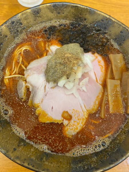 「辛煮干しそば＋和え玉」@ど煮干し和渦製麺の写真