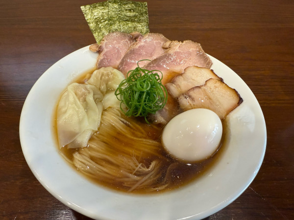 「特製中華そば1450円」@伊東中華そばの写真