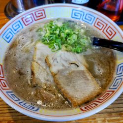 ラーメン 750円