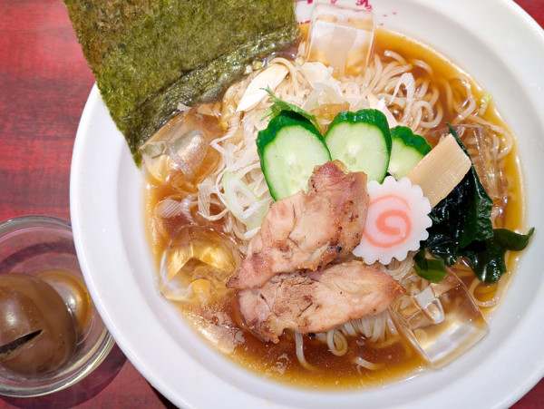 「つったいラーメン＋ほっかほかの薬膳玉子」@麺ダイニング ととこの写真