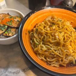 辛油そば大盛　ミニチャーシュー丼