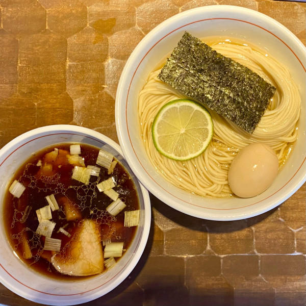 「昆布水つけ蕎麦(醤油)¥1000円(麺大盛+100円)」@特級鶏蕎麦 龍介 土浦学園通り店の写真