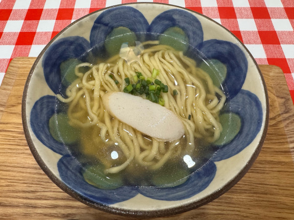 「素そば 650円」@沖縄そば タイラ製麺所 国際通り店の写真