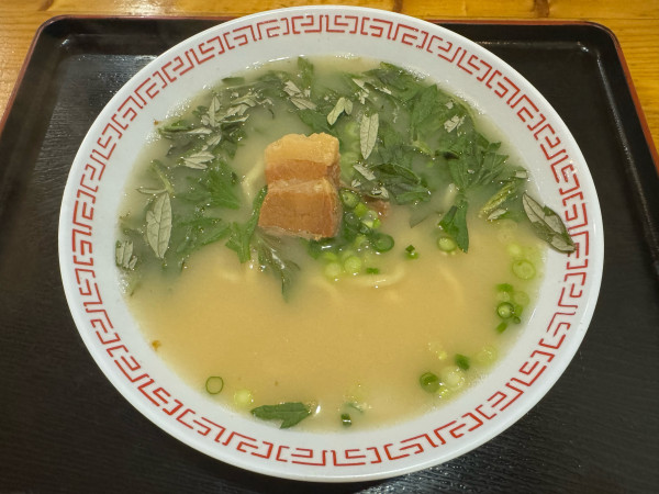 「よもぎそば 小　750円」@栄町そばの写真