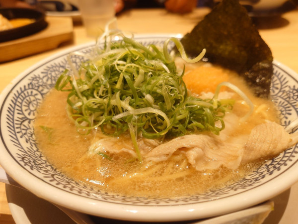 「熟成醤油ねぎ肉そば」@丸源ラーメン 福生店の写真