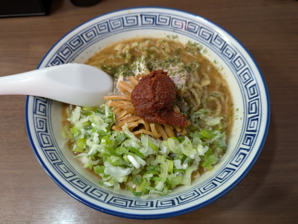「辛味噌ラーメン ネギ」@煮干し中華そば 山形屋の写真