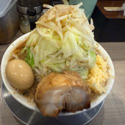 マシマシのエキトン　野菜増しニンニク増し
