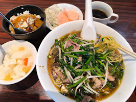 「本日のランチA  ニラ肉そば＋ミニチャーシュー丼(660)」@蘭苑飯店の写真