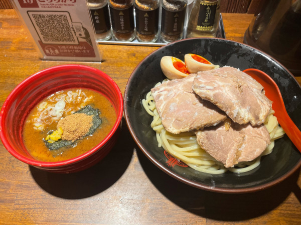 「特濃つけ麺（大盛）＋チャーシュートッピング」@つけ麺専門店 三田製麺所 ヨドバシAkiba店の写真