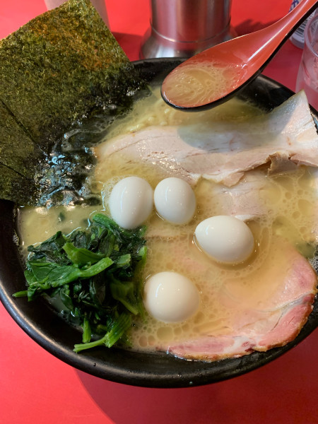 「ラーメン(ﾁｬｰｼｭｰﾊﾞﾗうずら)」@横浜ラーメン とんこつ家 鹿島店の写真