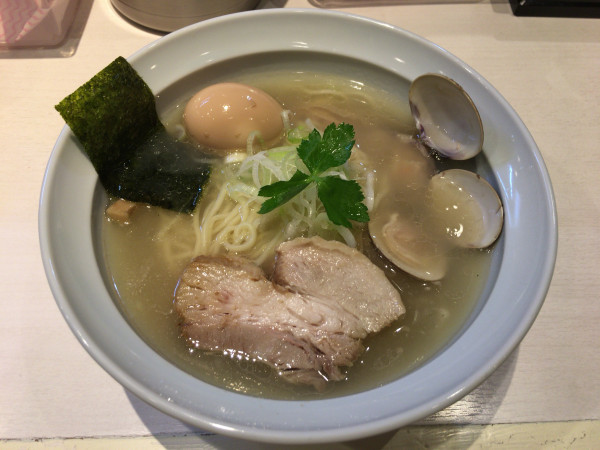 「味玉のせ貝だし魚そば（850円）」@贔だしやの写真