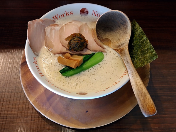 「泡ちゃーしゅー らぅめん」@Noodle Works -BALI-の写真