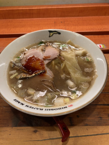 「すごい煮干ラーメン（普通盛）　950円」@ラーメン凪 大宮店の写真