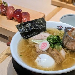 巻き鮨 中華そば 浜八 横浜ランドマークタワー店の写真