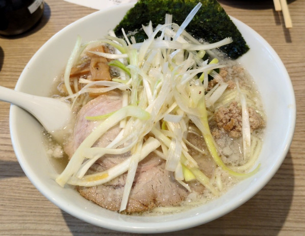 「コッテリの塩らー麺」@コッテリの塩らー麺専門店 MANNISH 日暮里店の写真