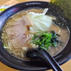 とんこつ醤油ラーメン　：かため　※クーポンで５００円