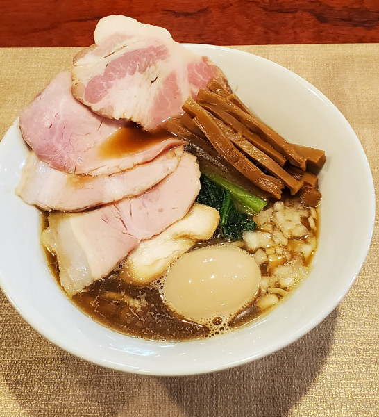 「特製煮干ラーメン、メンマまし」@手打ち カドワキの写真
