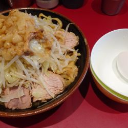 豚2枚ラーメン＋アブラーメン＋つけ麺味ラーメン＋生卵
