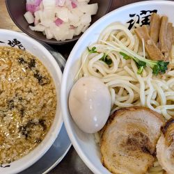 つけ麺（大油・中盛）＋煮玉子＋玉ネギ多め