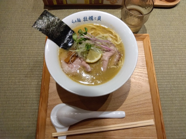 「濃厚牡蠣らぁめん」@らぁ麺 牡蠣と貝の写真