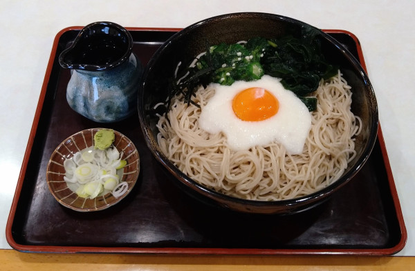 「月見とろろとねばねば野菜のぶっかけ【季節限定】」@そば処 大村の写真
