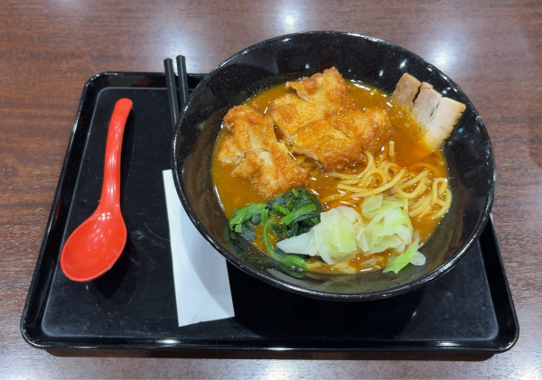 「カレーらーめん＋パリパリチキン ２辛」@カレーハウス CoCo壱番屋 市原八幡店の写真