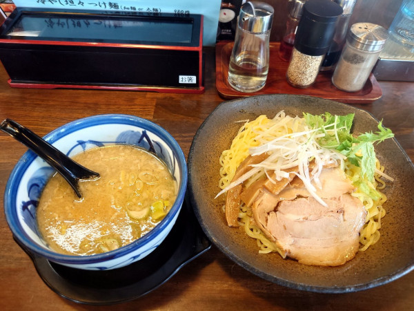 「【期間限定】エビ塩つけ麺（980円）」@豚骨ラーメン雄の写真