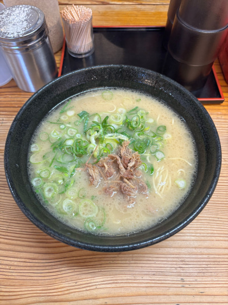 「ラーメン」@五号線沿いの元祖長浜ラーメンの写真