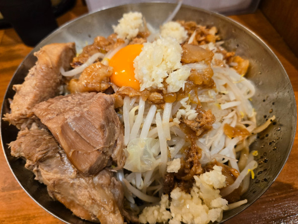 「汁なし中+豚1枚」@ラーメン 太るの写真