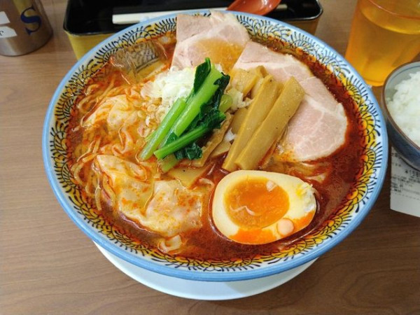 「冷やし旨辛ワンタンメン」@ワンタンメンの満月 京都拉麺小路店の写真