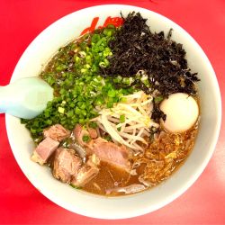 スタミナもつ醤油ラーメン