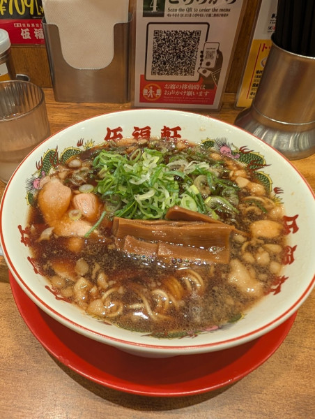 「ラーメン」@東京背脂黒醤油ラーメン 伍福軒 大宮店の写真