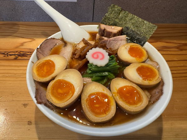 「しょうゆチャーシューメン、味玉3」@オランダ軒の写真