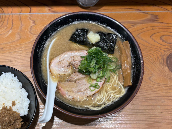 「中華蕎麦（1000円）半ライス（100）」@中華蕎麦 ひら井の写真