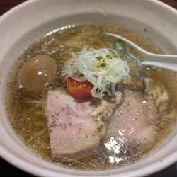 味玉塩ラーメン(1100円)
