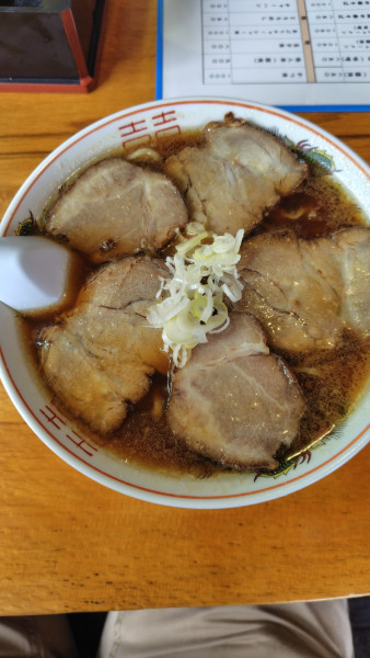 「醤油チャーシュー麺大盛（1050円+100円）」@のんきやの写真
