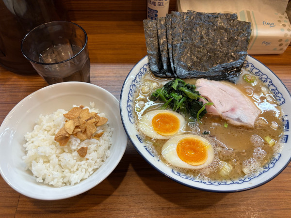 「極上ラーメン」@横浜豚骨醤油ラーメン YOLOの写真