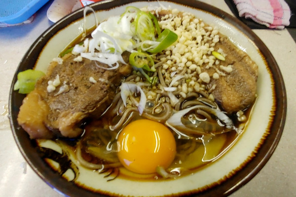 「厚肉玉そば（840円）」@豊しま 飯田橋店の写真